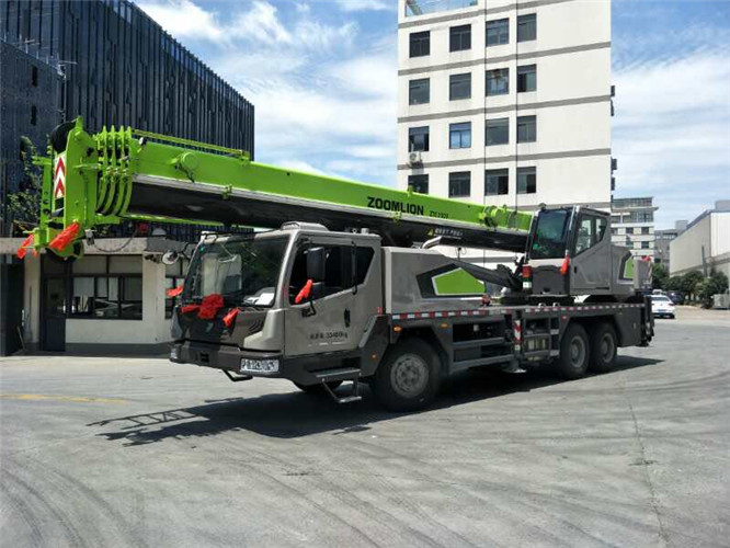 石棉县跨街广告牌的高空安装注意事项