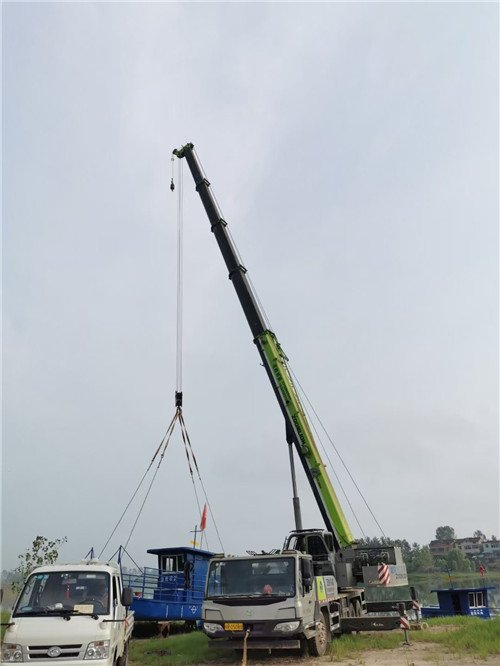 石棉县桥梁建设吊装案例
